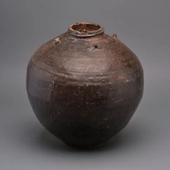 A Japanese Shigaraki stoneware tea leaf jar (chatsubo),
